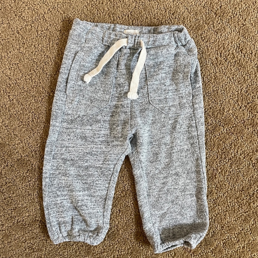 Cozy Gray Kids Jogger Pants, Ettie H, size 0-3mo